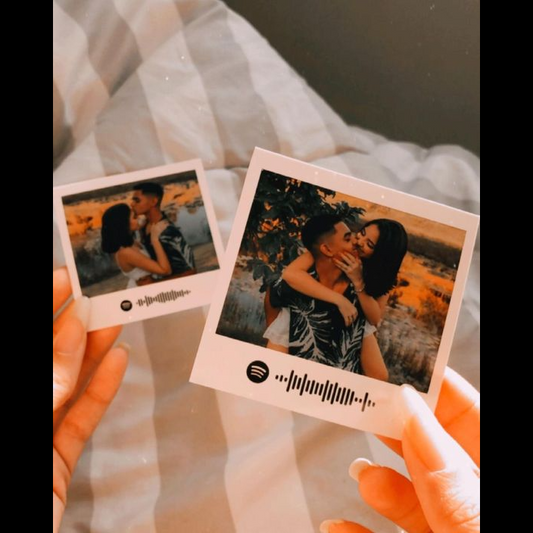 Spotify Polaroids: Your Song, Your Snaps